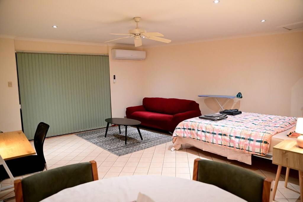 Spacious Studio In Alicesprings Queenbed+Ksairbed ينابيع أليس المظهر الخارجي الصورة