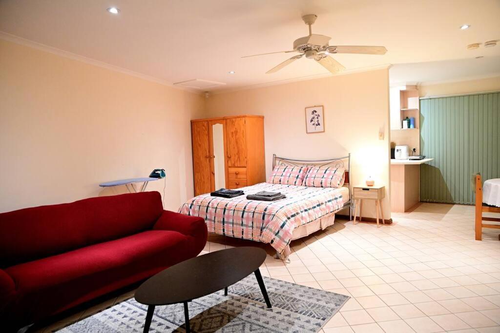 Spacious Studio In Alicesprings Queenbed+Ksairbed ينابيع أليس المظهر الخارجي الصورة
